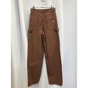 No fear pants with embroidered design size 2
Rise-12
Waist-12
Inseam-31